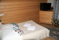 Others 4 Willa Pod Bandera