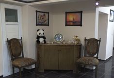 Others 4 Uyar Palace