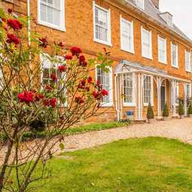 Primary image 1 Ecton House, University of Northampton Hotels