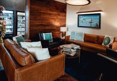 Others 4 Feather Factory