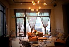 อื่นๆ 6 The Compass Inn