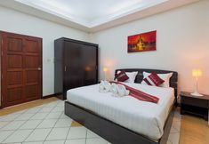 Others 5 Kata Pool Apartments