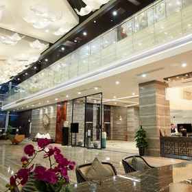 Lobby 1 The Thousand Lantern Lake Hotel, Shopping Centre Building 7 Hotels