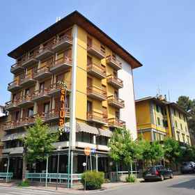 Primary image 1 萨卢斯酒店, 桑布卡皮斯托耶塞 酒店