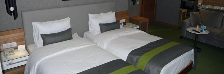 其他 The Crater Hotel