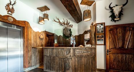 其他 2 Dworek Mysliwski Hubert