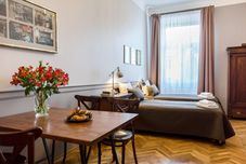 Others Scharffenberg Apartments Main Square