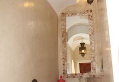 Lainnya 7 Riad Asrari