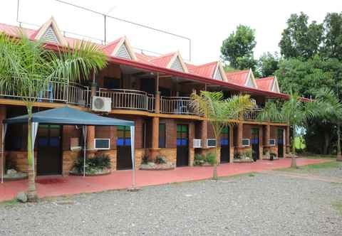 Khác Nipa Hut Resort