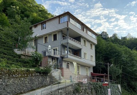 อื่นๆ Lombane Apart