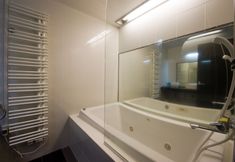 อื่นๆ 7 Udelka A