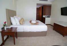 Others 7 Pacific Hotel