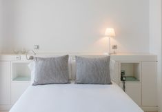 Others 3 Sea Front Luxurious Villa