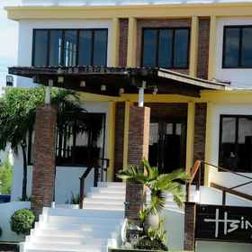 Primary image 1 Mango Valley Hotel 1, Tree Top Adventure Subic Hotels