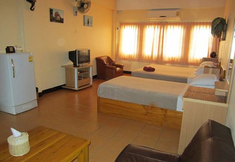 Lainnya Funky Monkey Guesthouse and Tour