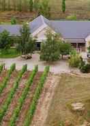 Imej utama Hawkdun Rise Vineyard & Accommodation