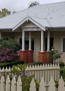 Primary image Healesville House - Fig Tree House