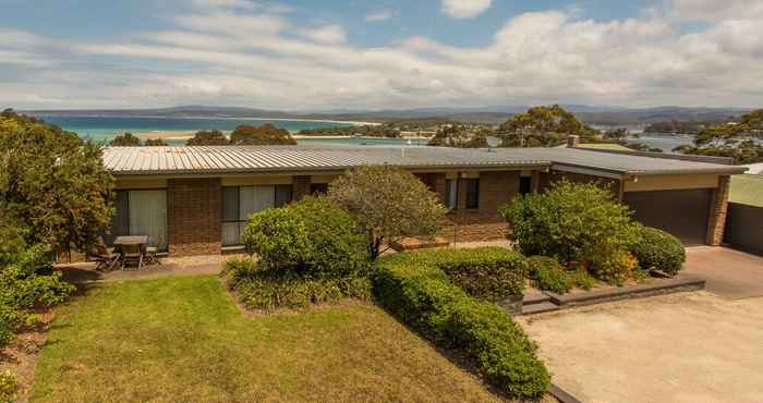 Others 'Cliff 64' Cliff Top Home