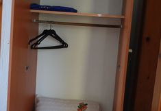 Others 4 Nil Apart Otel Side 2