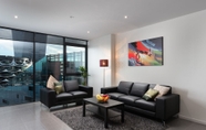 Others 6 Exquisite Apartments Docklands