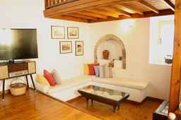 Mariakis Luxury Studios, USD 99.11