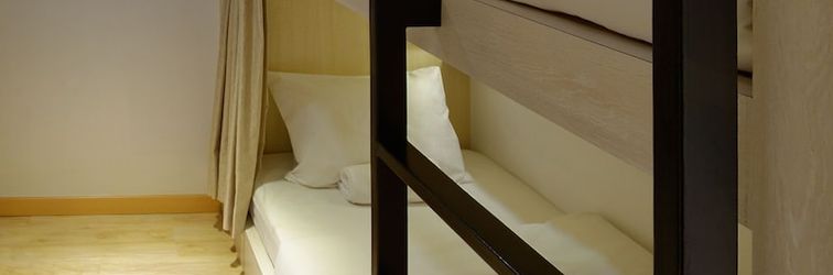 Others Dock In - Hostel