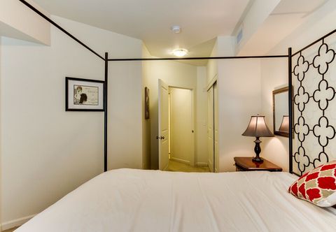 Others On the Columbia Vacation Apartments