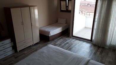 Others 4 Cumbali Flats