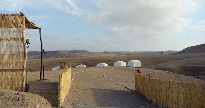 Khác Ghwirate Taalab Bivouac - Campsite