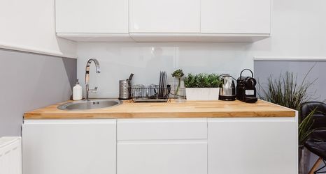 Others 2 Leo Apartments Main Square