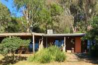 Others Rustic Country Lane Farmhouse in Lysterfield