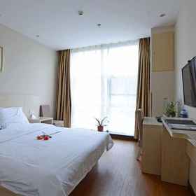 Primary image 1 GreenTree Alliance Suzhou Zhangjiagang Huachang Road Bus Station Hotel, 院子院子 Hotels