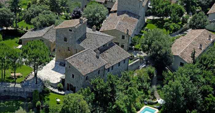 Lainnya Castello Monticelli