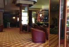 Others 2 Hotel Monopol