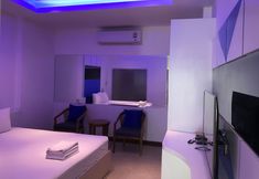 Others 7 Picasso Hotel 24 Inn