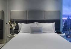 Others 5 Imagine Lighthouse