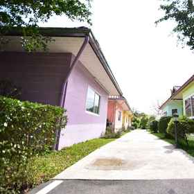 Primary image1Petch Jed Sao Noi Resort,วัดป่าศรีอุทุมพร ธรรมนาวา"วัง" ตำบลลำพญากลาง อำเภอมวกเหล็ก จังหวัดสระบุรี飯店