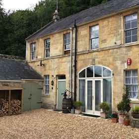 Primary image 1 Berkeley Coach House, Seagry Hotels