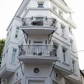 Imej utama 1 The White Swan Suites Beyoglu, โรงแรม & ที่พัก ที่จอดรถแท็กซี่