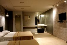 Others New Winston Hotel