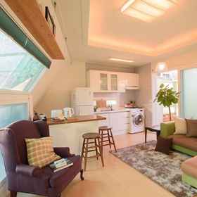 Primary image 1 ステイ ヤング, コンポーズコーヒー徳成女子大学店 ホテル