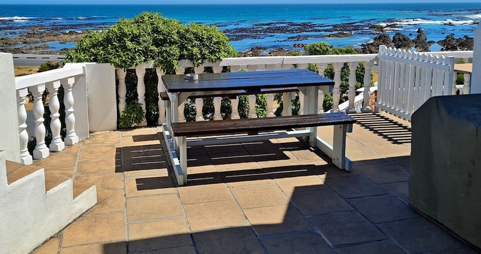 Others Walkerbay Accommodation