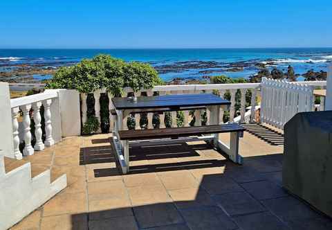 Others Walkerbay Accommodation