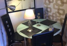 Others 2 Great location 1 Bedroom Scotstoun Flat