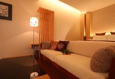 Others 7 Green Willow House