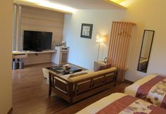 Others 4 Green Willow House