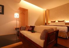 Others 6 Green Willow House