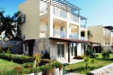 Others Royal Heights Residence 2 Bedrooms