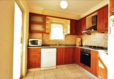 Others 3 Royal Heights Residence 2 Bedrooms