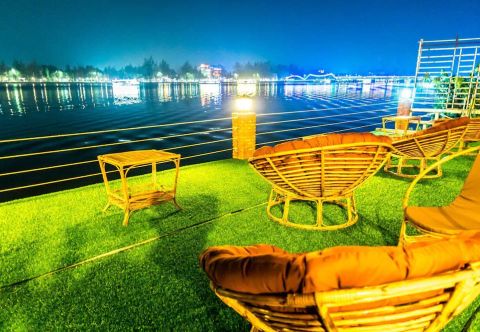 Lain-lain Vimean Riverside Boutique